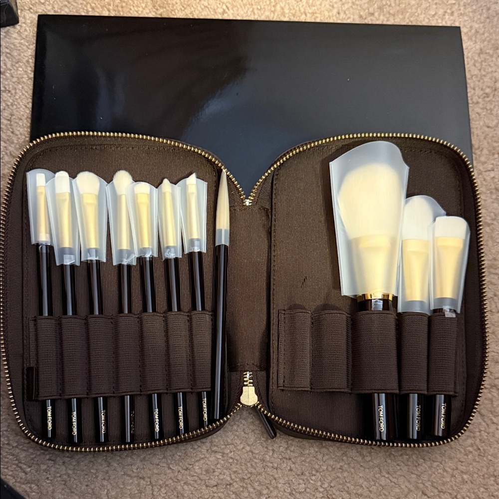 Tom Ford Brown & Gold Professional Brush Set in Zip Case